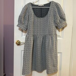 Loft Medium Petite White & Black Textured Puff-Sleeve Dress